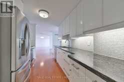 1806 - 2285 LAKE SHORE BOULEVARD W | Toronto Ontario | Slide Image Fifteen