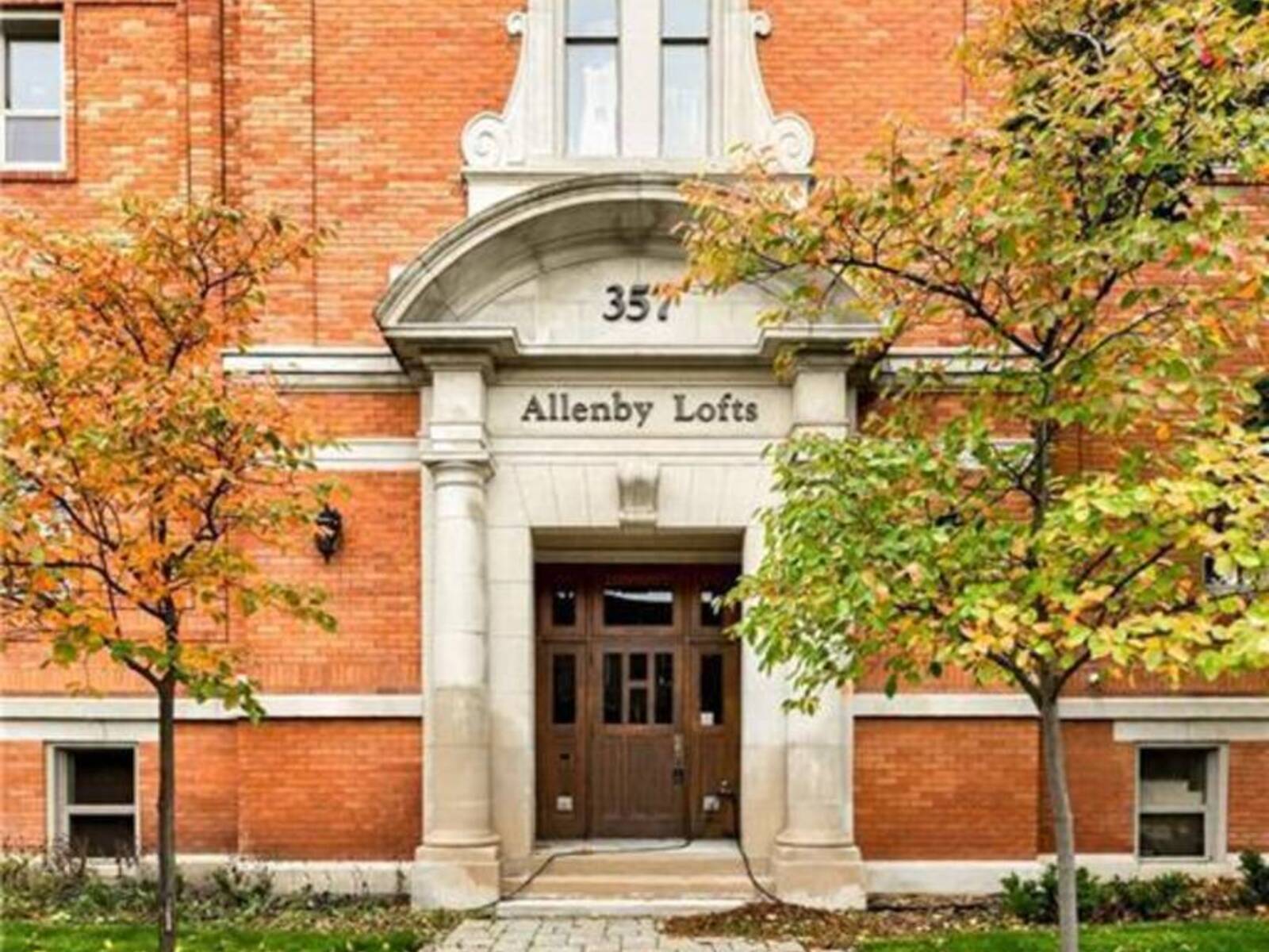 13 - 357 HUNTER STREET W, Hamilton, Ontario L8P 1S6