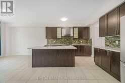 9218 WHITE OAK AVENUE N | Niagara Falls Ontario | Slide Image Sixteen