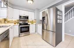 24 WHITE SANDS COURT | Kitchener Ontario | Slide Image Ten