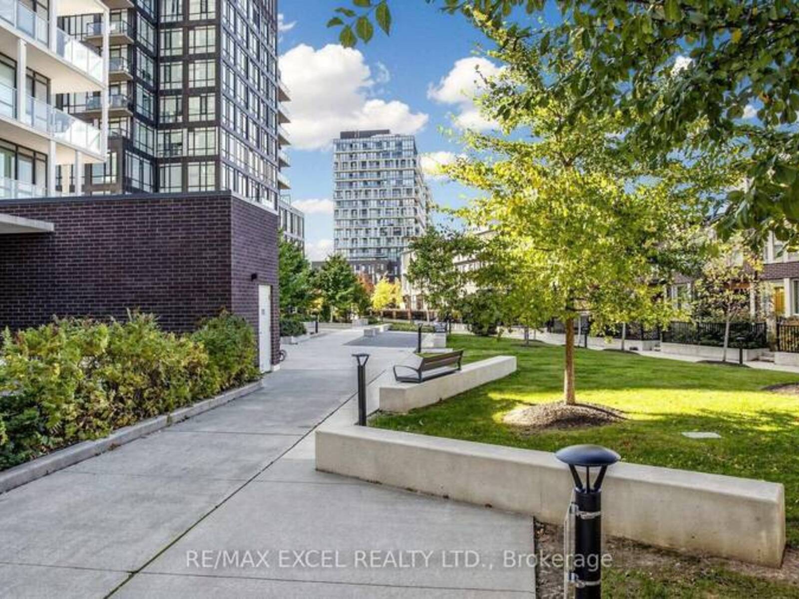 TH108 - 19 ALLENBURY GARDENS, Toronto, Ontario M2J 0G6