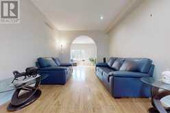 63 BAYNARDS LANE | Richmond Hill Ontario | Slide Image Four