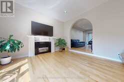 63 BAYNARDS LANE | Richmond Hill Ontario | Slide Image Nine