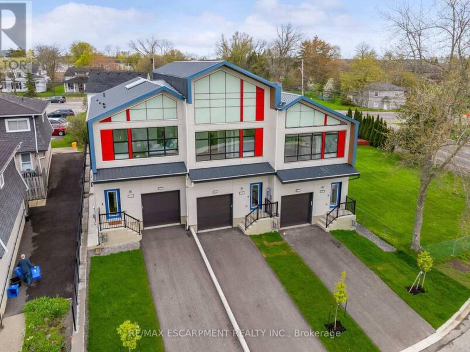 154 MILL STREET, Smithville, Ontario L0R 2A0