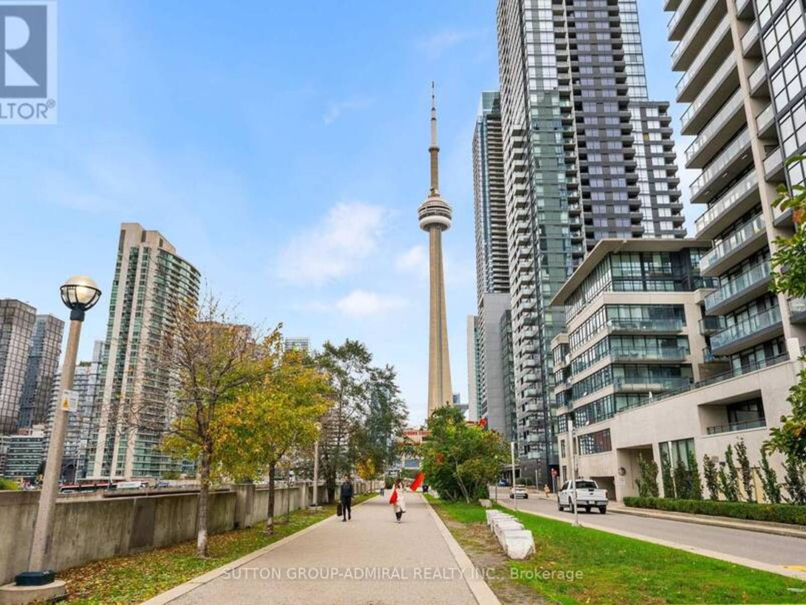 2012 - 15 ICEBOAT TERRACE, Toronto, Ontario M5V 4A5
