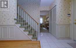 19 CASTLE HILL DRIVE | Toronto Ontario | Slide Image Four