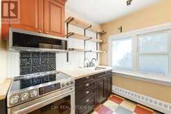 132 BASE LINE ROAD E | London Ontario | Slide Image Eighteen