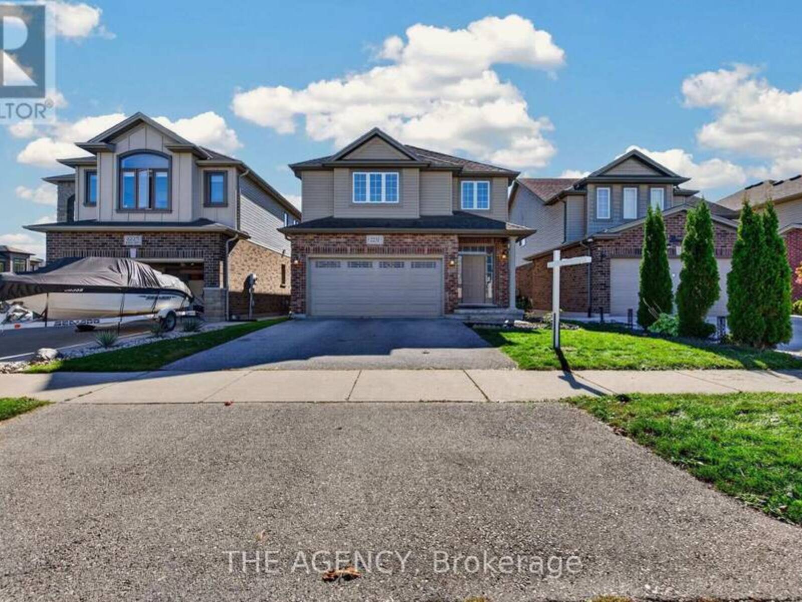 2231 BUROAK DRIVE, London, Ontario N6G 0L3