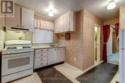 140 BARKER AVENUE | Toronto Ontario | Slide Image Nine