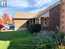 271 JOHN BOWSER CRESCENT | Newmarket Ontario | Slide Image Four