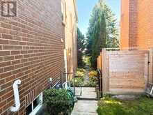 271 JOHN BOWSER CRESCENT | Newmarket Ontario | Slide Image Eight