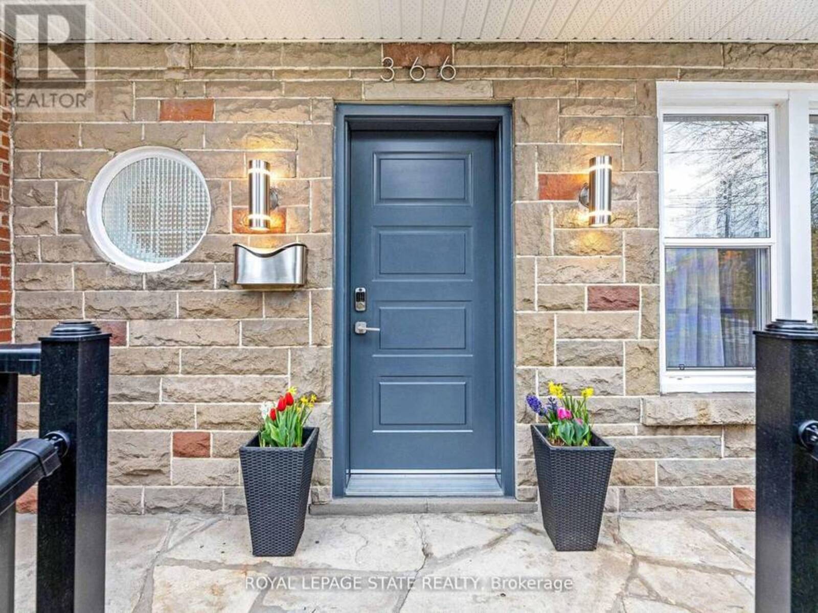 366 ABERDEEN AVENUE, Hamilton, Ontario L8P 2R5