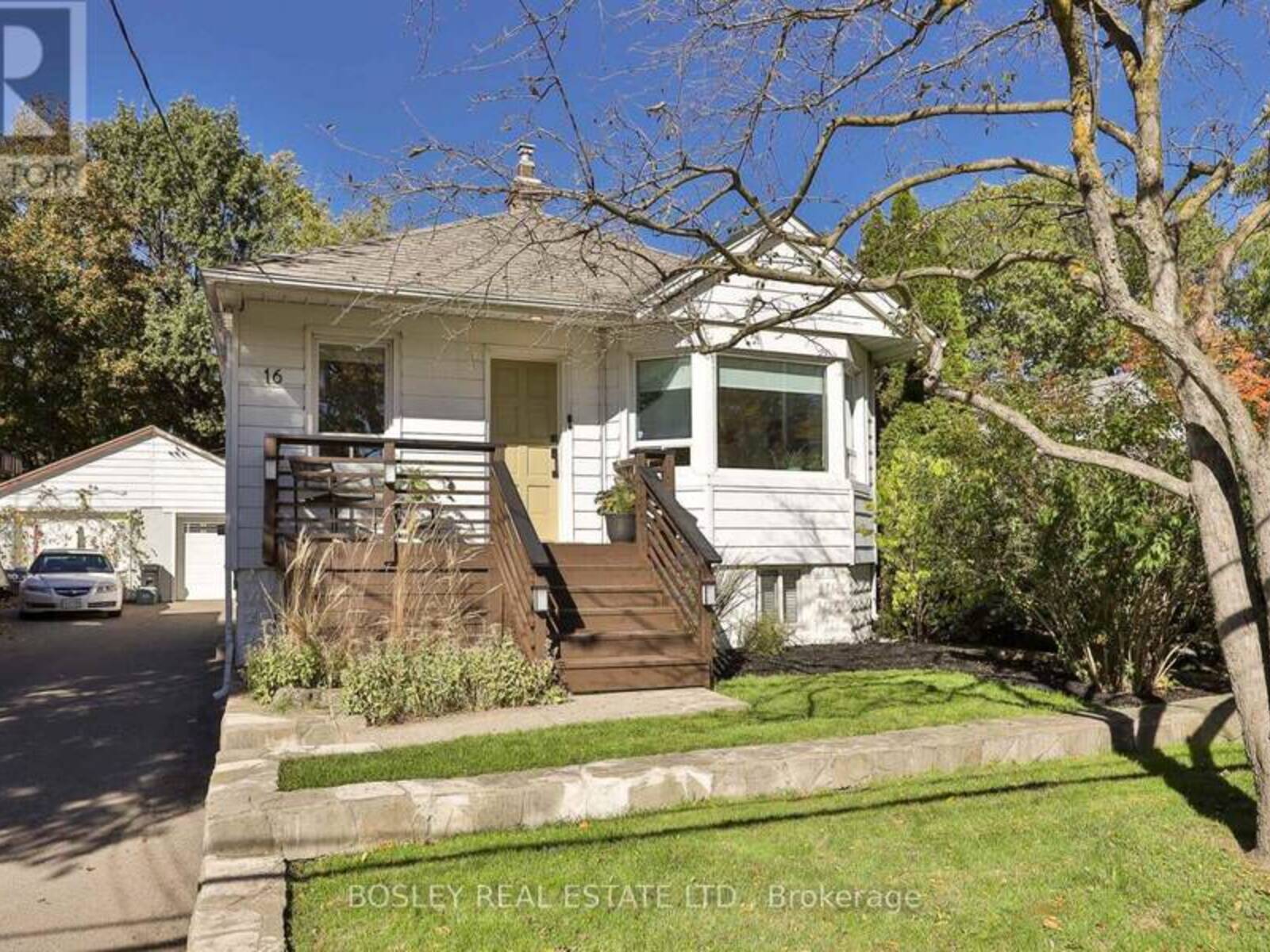 16 DELROY DRIVE, Toronto, Ontario M8Y 1M7
