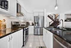 7 PICKETT PLACE | Cambridge Ontario | Slide Image Nineteen