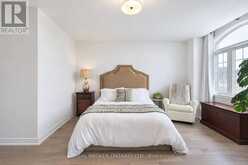 60 STARLING DRIVE | Hamilton Ontario | Slide Image Seventeen
