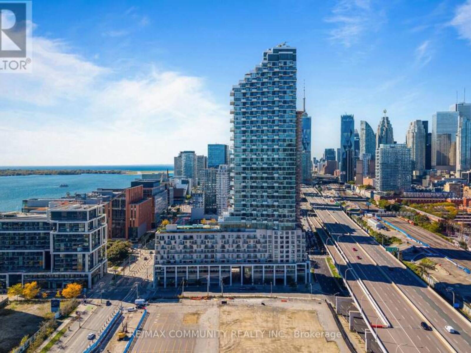2102 - 16 BONNYCASTLE STREET, Toronto, Ontario M5A 0C9