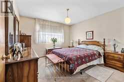 221 ELGIN MILLS ROAD W | Richmond Hill Ontario | Slide Image Eleven