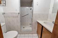 221 ELGIN MILLS ROAD W | Richmond Hill Ontario | Slide Image Seventeen