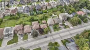 221 ELGIN MILLS ROAD W | Richmond Hill Ontario | Slide Image Thirty-eight