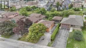 221 ELGIN MILLS ROAD W | Richmond Hill Ontario | Slide Image Forty-seven