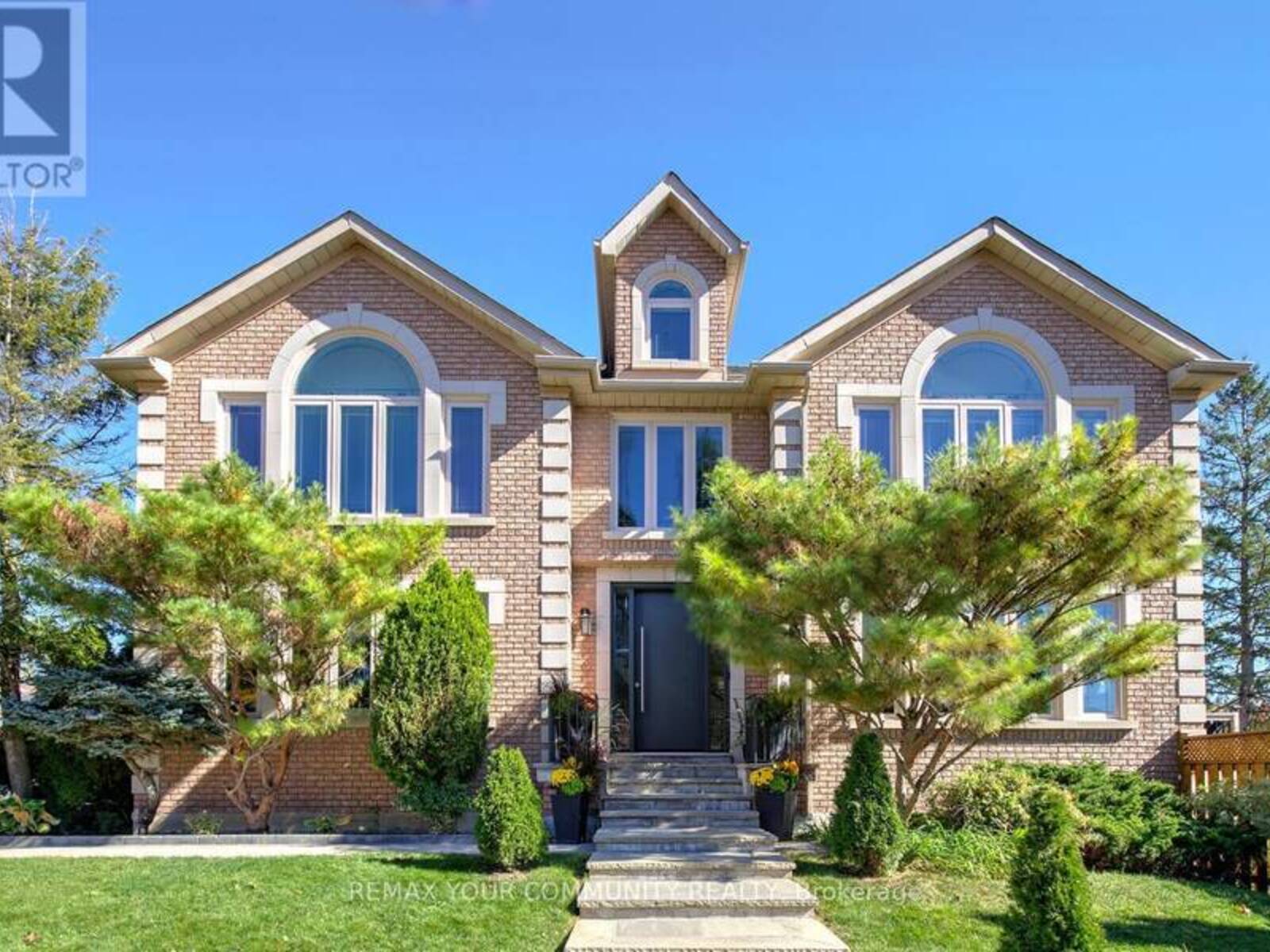 123 HIDDEN TRAIL AVENUE, Richmond Hill, Ontario L4C 0H1