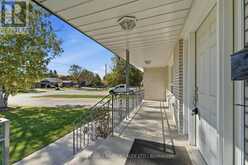 198 WELDRICK ROAD W | Richmond Hill Ontario | Slide Image Five