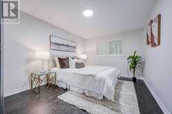 440 SUNSET DRIVE | Oakville Ontario | Slide Image Twenty-one