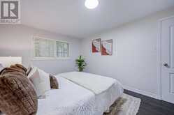 440 SUNSET DRIVE | Oakville Ontario | Slide Image Twenty-five