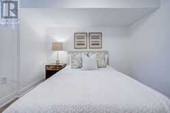 440 SUNSET DRIVE | Oakville Ontario | Slide Image Forty