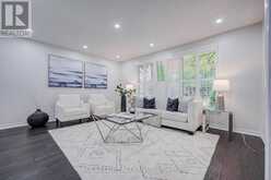 440 SUNSET DRIVE | Oakville Ontario | Slide Image Four