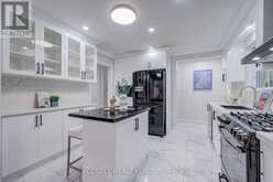 440 SUNSET DRIVE | Oakville Ontario | Slide Image Nine