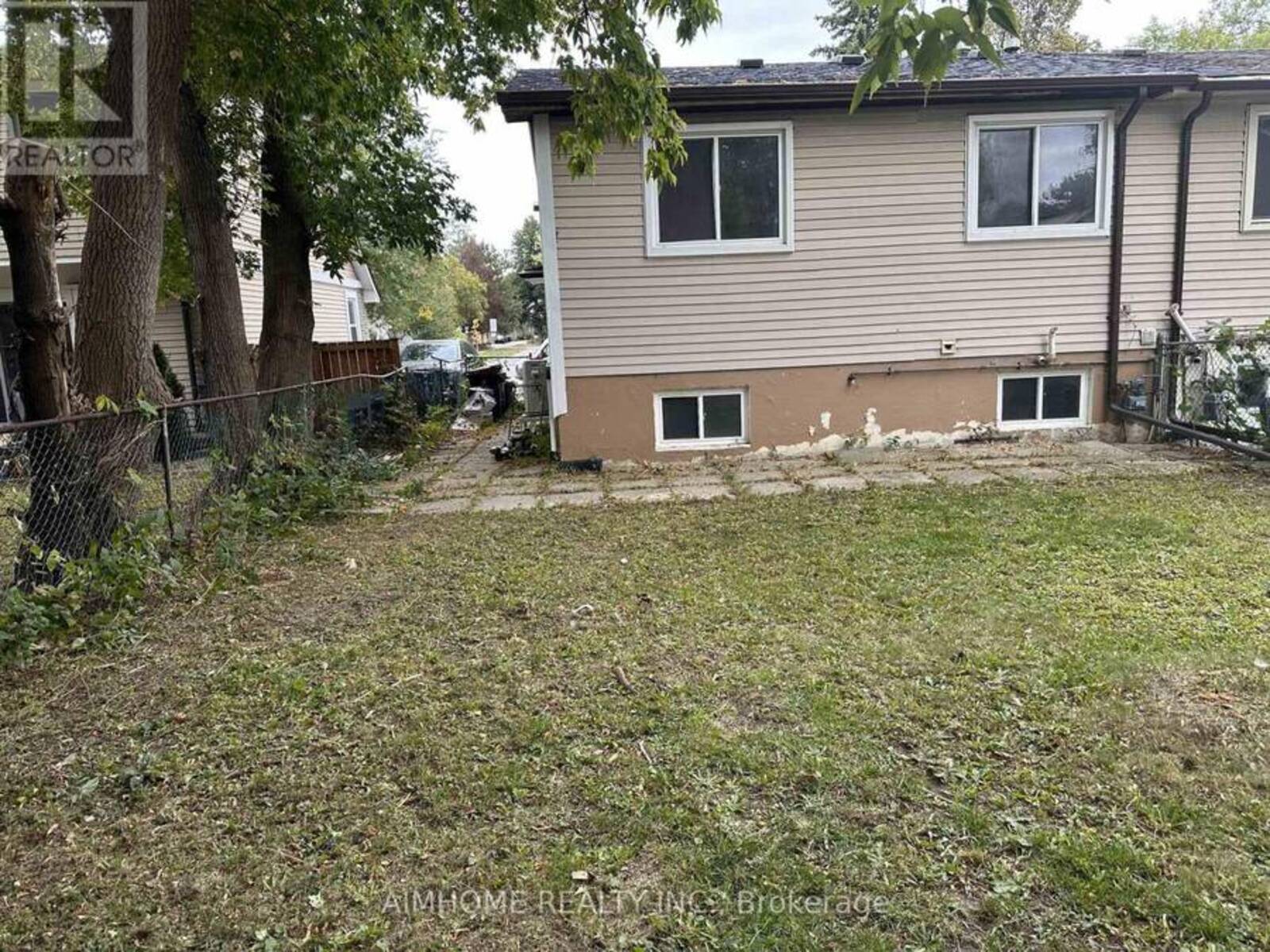 302 CLIFFWOOD ROAD, Toronto, Ontario M2H 2E5