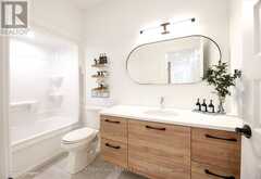 17 MCINTOSH AVENUE | Chatham Ontario | Slide Image Nine