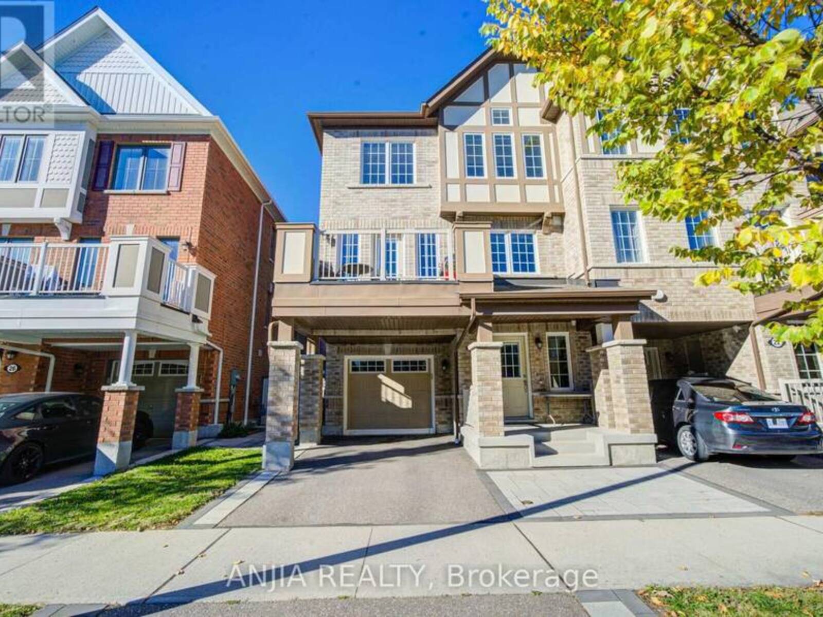 24 GOLDEYE STREET, Whitby, Ontario L1P 0E5