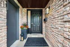 1045 MANNINGTON LANE | Mississauga Ontario | Slide Image Six