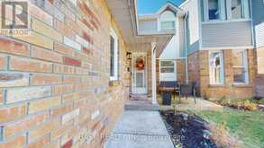 115 FAIRGREEN CLOSE | Cambridge Ontario | Slide Image Two