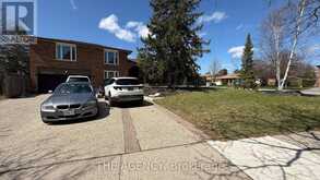 411 LAURIER AVENUE | Milton Ontario | Slide Image Three