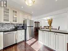 14 CRISPIN CRESCENT | Toronto Ontario | Slide Image Twelve