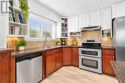 427 LAKE DRIVE E | Georgina Ontario | Slide Image Seventeen