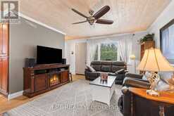 427 LAKE DRIVE E | Georgina Ontario | Slide Image Ten