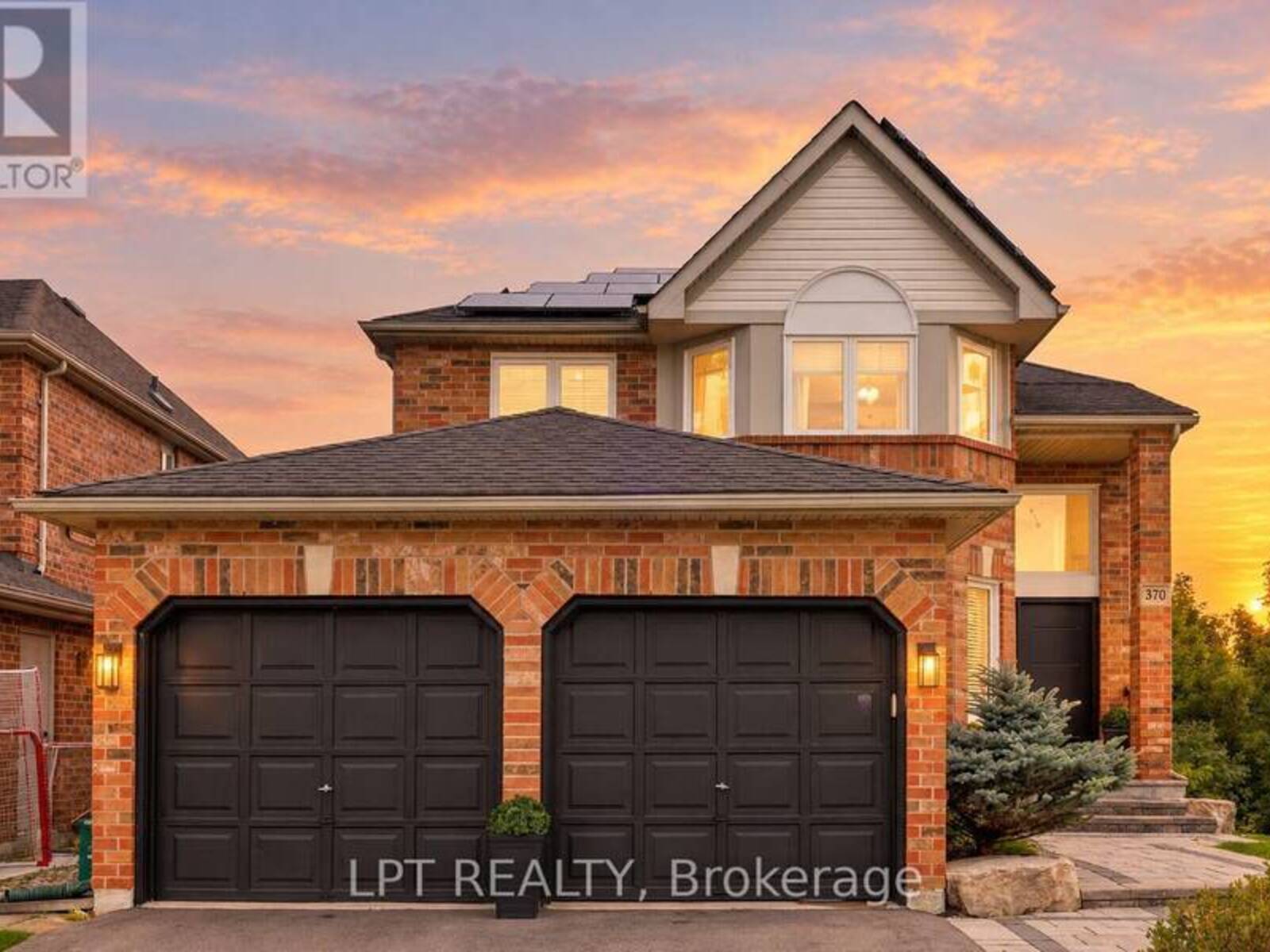 370 SILKEN LAUMANN DRIVE, Newmarket, Ontario L3X 2J1