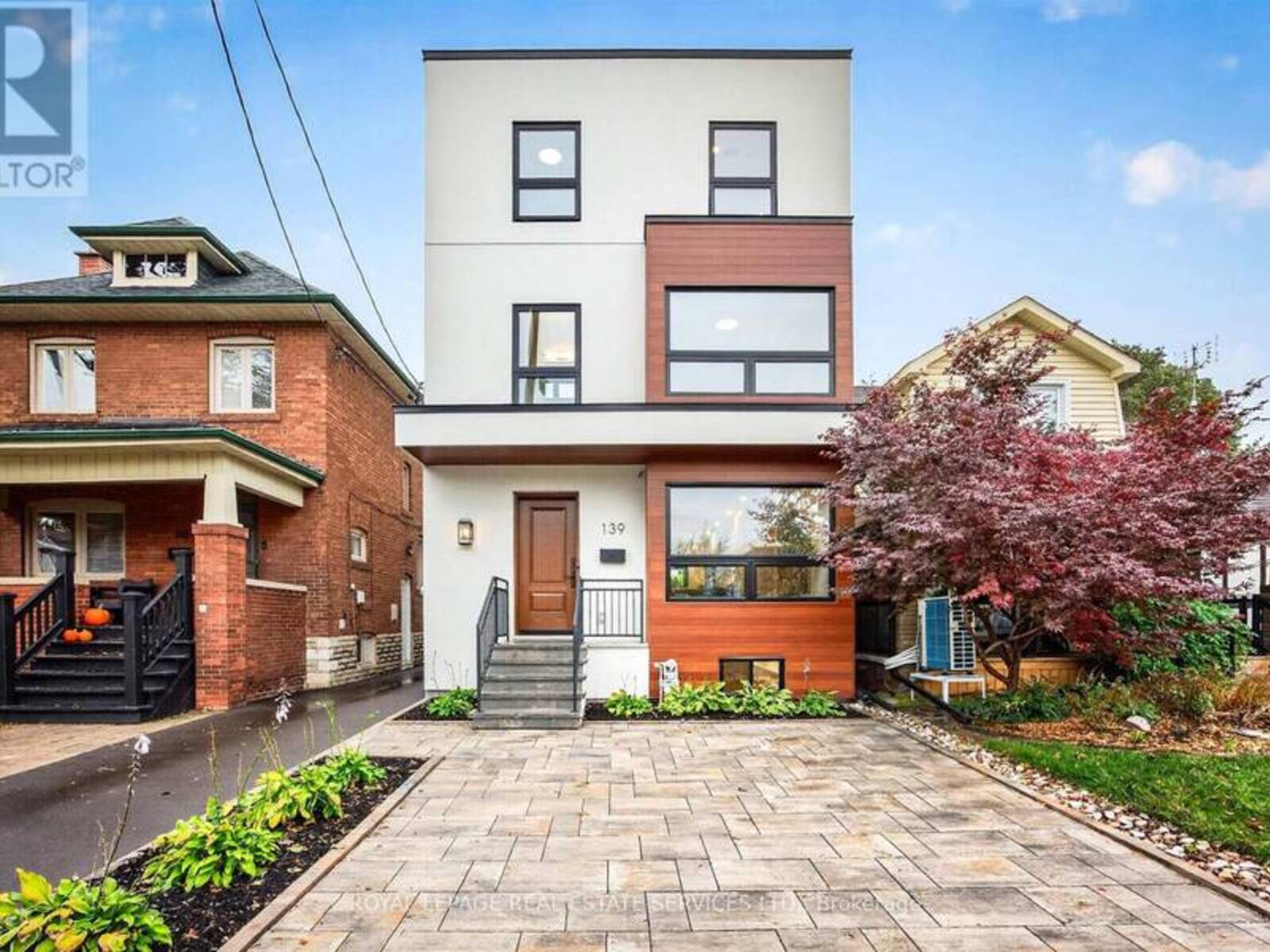 139 PRISCILLA AVENUE, Toronto, Ontario M6S 3W4