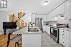 5 DELANO WAY | Newmarket Ontario | Slide Image Twenty