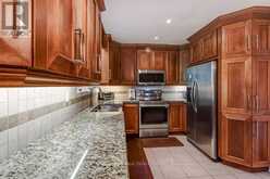 1485 NEWLANDS CRESCENT | Burlington Ontario | Slide Image Thirteen
