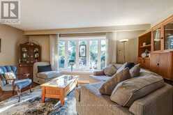 1485 NEWLANDS CRESCENT | Burlington Ontario | Slide Image Sixteen