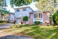1485 NEWLANDS CRESCENT | Burlington Ontario | Slide Image Three