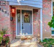 1485 NEWLANDS CRESCENT | Burlington Ontario | Slide Image Five