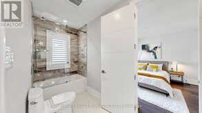 529 PINELAND AVENUE | Oakville Ontario | Slide Image Thirty