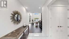 529 PINELAND AVENUE | Oakville Ontario | Slide Image Three