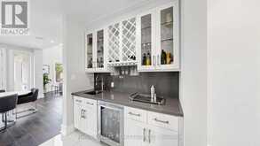 529 PINELAND AVENUE | Oakville Ontario | Slide Image Eight